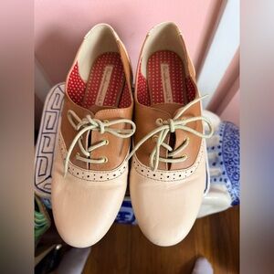 B.A.I.T. Footwear Emmie saddle shoes - Cognac & Cream - Size 11